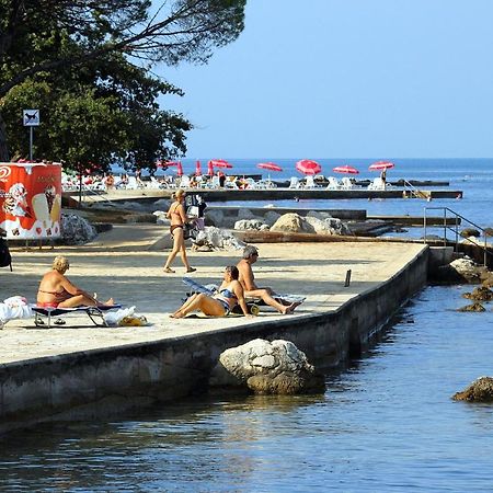 Apartments With A Parking Space Umag - 7110 Ngoại thất bức ảnh